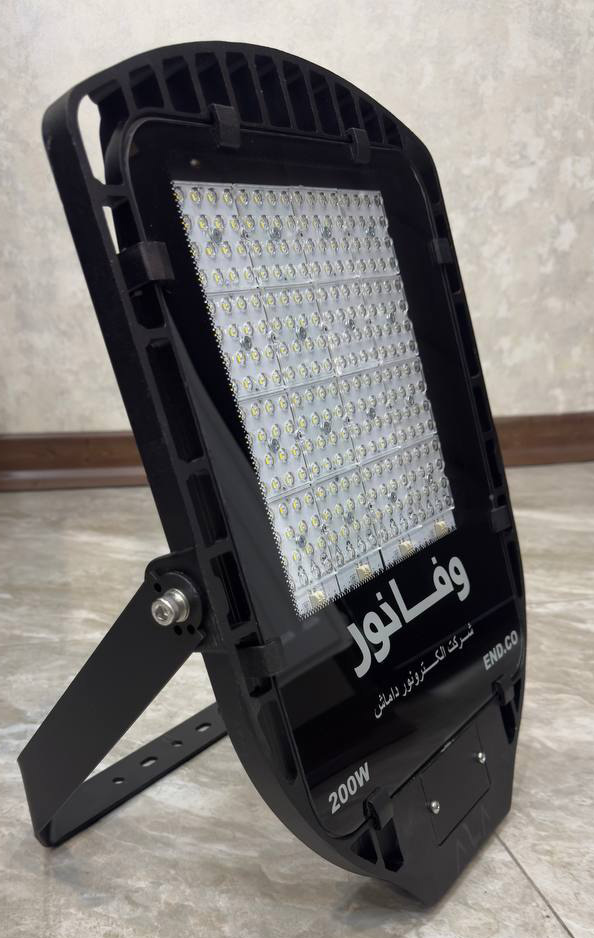 چراغ خیابانی مقاوم در برابر شرایط آب و هوایی